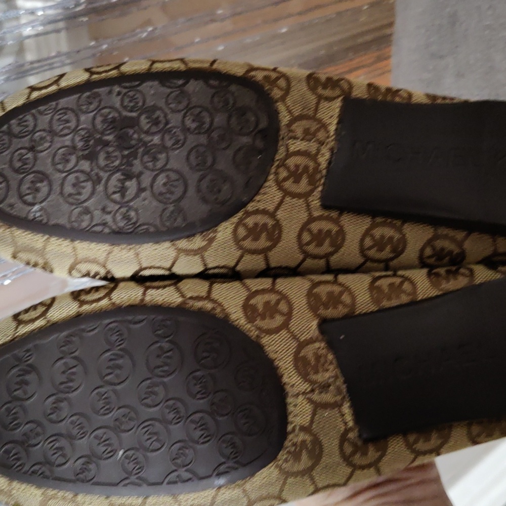 Michael Kors size 71/2 brown and beige slip on flats true to size - Picture 5 of 5